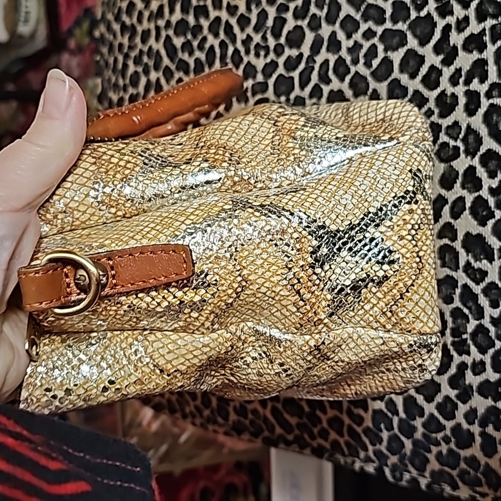 Patricia Nash 10th anniversary silver and tan metallic bag. - Picture 4 of 11